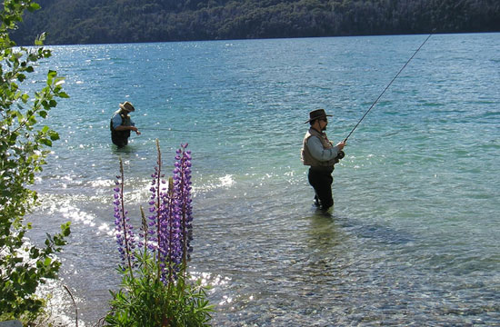Encontraron en Bariloche una red de pesca furtiva de 100 metros de largo
